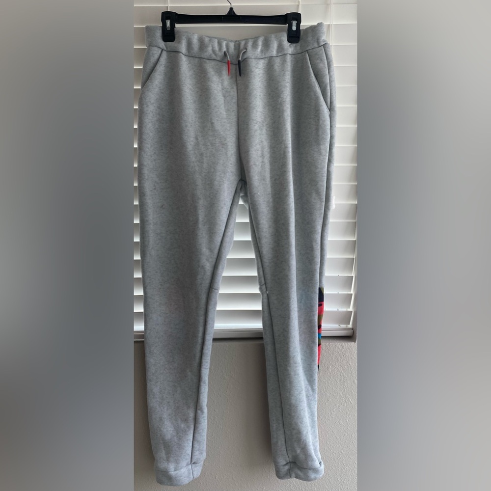 Women’s Gray Cotton Activewear Sweatpants Camo Leg Pattern Size 3XL (runs small)